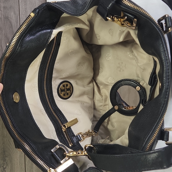 Tory Burch Black Leather Shoulder Bag - Picture 9 of 11